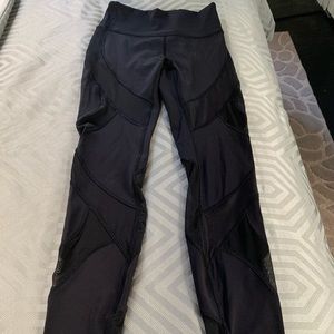 Lululemon black yoga legging sheer panel, sz 4